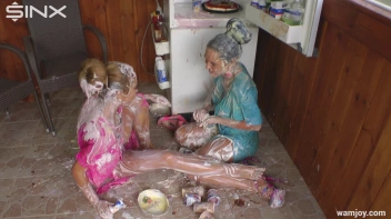 Sweet Toothed Babes Splosh With Puddings Screencap 33 on sinx.preview.netperv.com