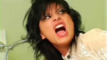 The Hidden Hussy in the Hamper Screencap 45 on sinx.preview.netperv.com