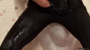 Regina Rides The Slime Wave Screencap 54 on sinx.preview.netperv.com