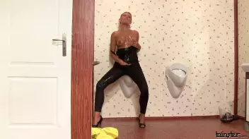 Regina Rides The Slime Wave Screencap 58 on sinx.preview.netperv.com