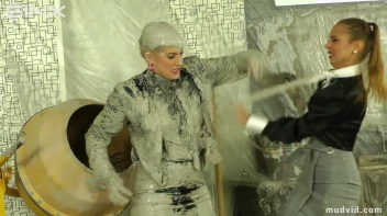 Bitch boss lady and her assistant in a messy catfight Screencap 9 on sinx.preview.netperv.com