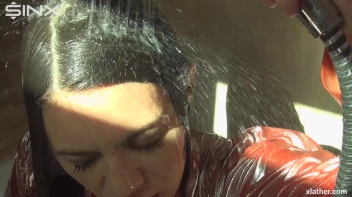 Her Shower Sex Appeal Screencap 19 on sinx.preview.netperv.com