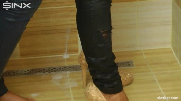 Bubble Butts Messy Hair Wash Screencap 21 on sinx.preview.netperv.com