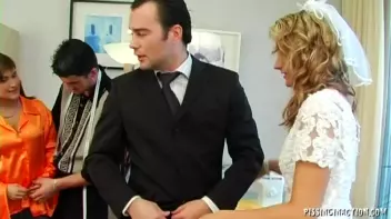 A Very Golden Bridal Shower Screencap 10 on sinx.preview.netperv.com