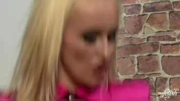 Fuck That Pink All Over The Club Screencap 48 on sinx.preview.netperv.com