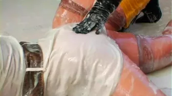 Lesbian Laundromat Screencap 97 on sinx.preview.netperv.com