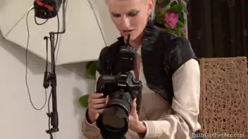 Threesome Fun, Two Girls Eat His Cum Screencap 19 on sinx.preview.netperv.com