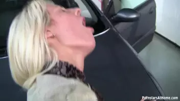 DickSuck Car Wash Screencap 53 on sinx.preview.netperv.com