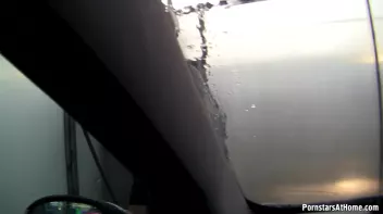 DickSuck Car Wash Screencap 8 on sinx.preview.netperv.com