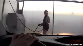 DickSuck Car Wash Screencap 1 on sinx.preview.netperv.com