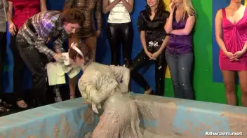 Wedding Babes Bitch Battle Screencap 56 on sinx.preview.netperv.com