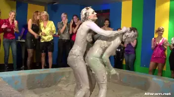 Wedding Babes Bitch Battle Screencap 76 on sinx.preview.netperv.com