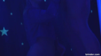 Spring Break Blow-Out Part 5 - Cam 4 Screencap 15 on sinx.preview.netperv.com