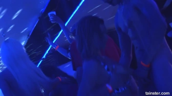 Spring Break Blow-Out Part 5 - Cam 4 Screencap 66 on sinx.preview.netperv.com