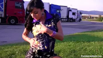 Truck Stop Mess Whore Screencap 5 on sinx.preview.netperv.com