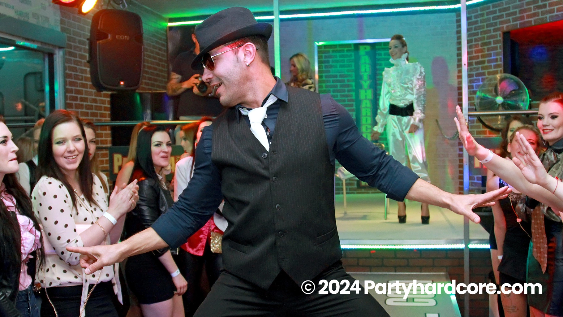 Party Hardcore Gone Crazy Vol. 27 Part 1 - Cam 4 on sinx.preview.netperv.com