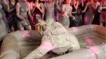 Elegant Muddy Wrestling? Screencap 7 on sinx.preview.netperv.com