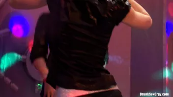 Valentine's Day Vaginas Part 2 - Shower Cam Screencap 68 on sinx.preview.netperv.com