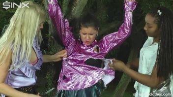 Curvy Friends Game Of Shred The Threads Screencap 34 on sinx.preview.netperv.com