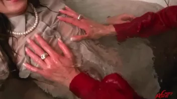 Bloused Up Beauties In The Bath Screencap 32 on sinx.preview.netperv.com