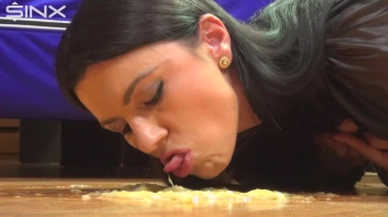 Pantyhose Banana Trampling For Raven Haired Minx Screencap 56 on sinx.preview.netperv.com