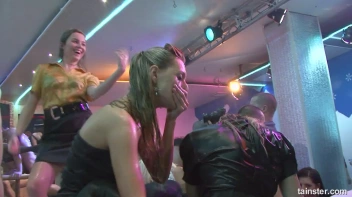 Winter WonderBang Part 2 - Cam 4 Screencap 50 on sinx.preview.netperv.com