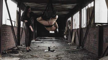 Hängend  der Herrin ausgeliefert Screencap 18 on sinx.preview.netperv.com