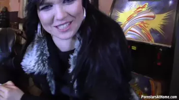 The No Fear Queen Of Public Blowjobs Screencap 18 on sinx.preview.netperv.com