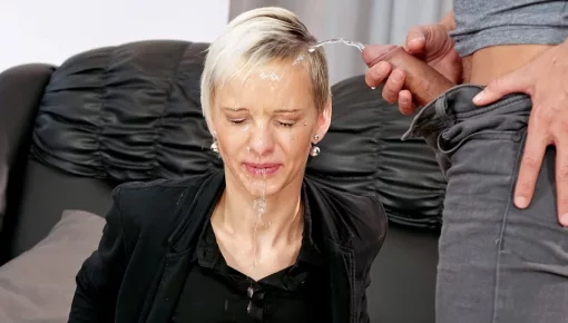 Latest deal - A lesson in fully clothed pissing