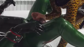 Latexgelüste 3 Screencap 7 on sinx.preview.netperv.com