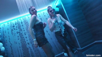 The Wetlook Vibe Is Very Alive! Screencap 15 on sinx.preview.netperv.com