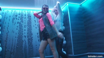 The Wetlook Vibe Is Very Alive! Screencap 32 on sinx.preview.netperv.com