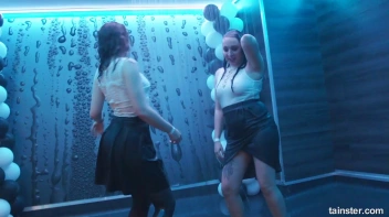 The Wetlook Vibe Is Very Alive! Screencap 47 on sinx.preview.netperv.com