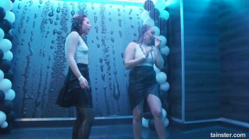 The Wetlook Vibe Is Very Alive! Screencap 51 on sinx.preview.netperv.com