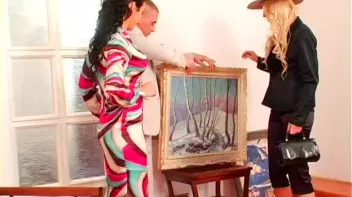 Booty Bidding War Screencap 26 on sinx.preview.netperv.com