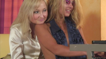 Zuzana Z and Paris Diamond Rip Lesbos Screencap 23 on sinx.preview.netperv.com