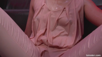 Pissing On This Pretty Pussy In Pink! Screencap 76 on sinx.preview.netperv.com