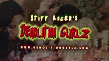 The Slimy Destruction of Mona Lee Screencap 4 on sinx.preview.netperv.com