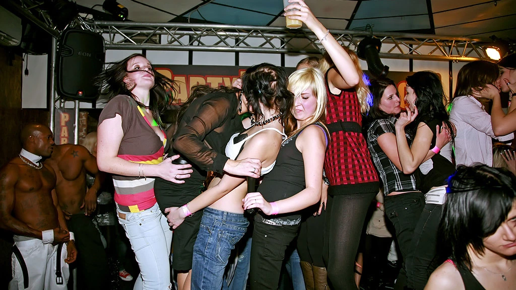 Party Hardcore Vol. 58 Part 4 - Cam 4 on sinx.preview.netperv.com