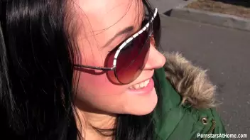 Shopping For A Blowjob Screencap 5 on sinx.preview.netperv.com