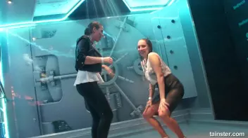 Sexy Shower Girls Screencap 10 on sinx.preview.netperv.com