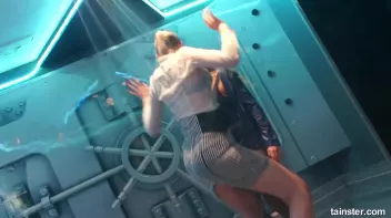 Sexy Shower Girls Screencap 14 on sinx.preview.netperv.com