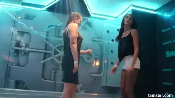 Sexy Shower Girls Screencap 68 on sinx.preview.netperv.com