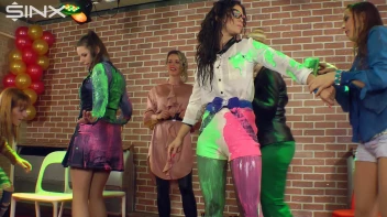 Teammates Cover Each Other In Plaster And Goo Screencap 14 on sinx.preview.netperv.com