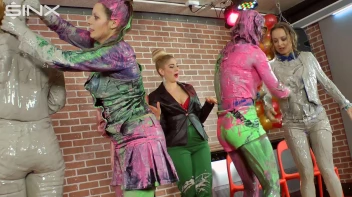 Teammates Cover Each Other In Plaster And Goo Screencap 63 on sinx.preview.netperv.com