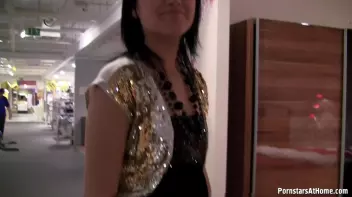 Properly Testing Out The Merchandise Screencap 21 on sinx.preview.netperv.com