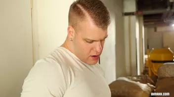 Hard Hats And Hard Cocks Screencap 18 on sinx.preview.netperv.com