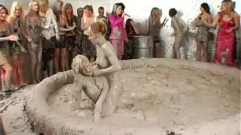 Crazy-Ass Messy Cat Fighting Vixens Screencap 41 on sinx.preview.netperv.com