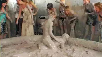 Crazy-Ass Messy Cat Fighting Vixens Screencap 80 on sinx.preview.netperv.com