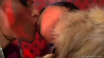 Love Swings and Fuck Machines Screencap 22 on sinx.preview.netperv.com